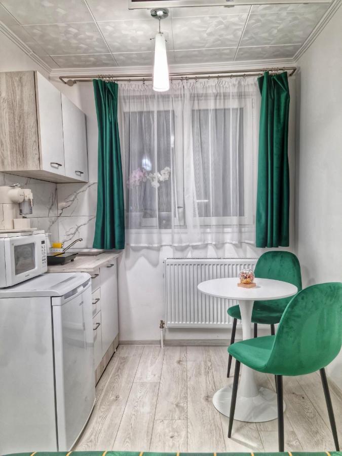 15. Little Studio Lejlighed Bukarest Eksteriør billede